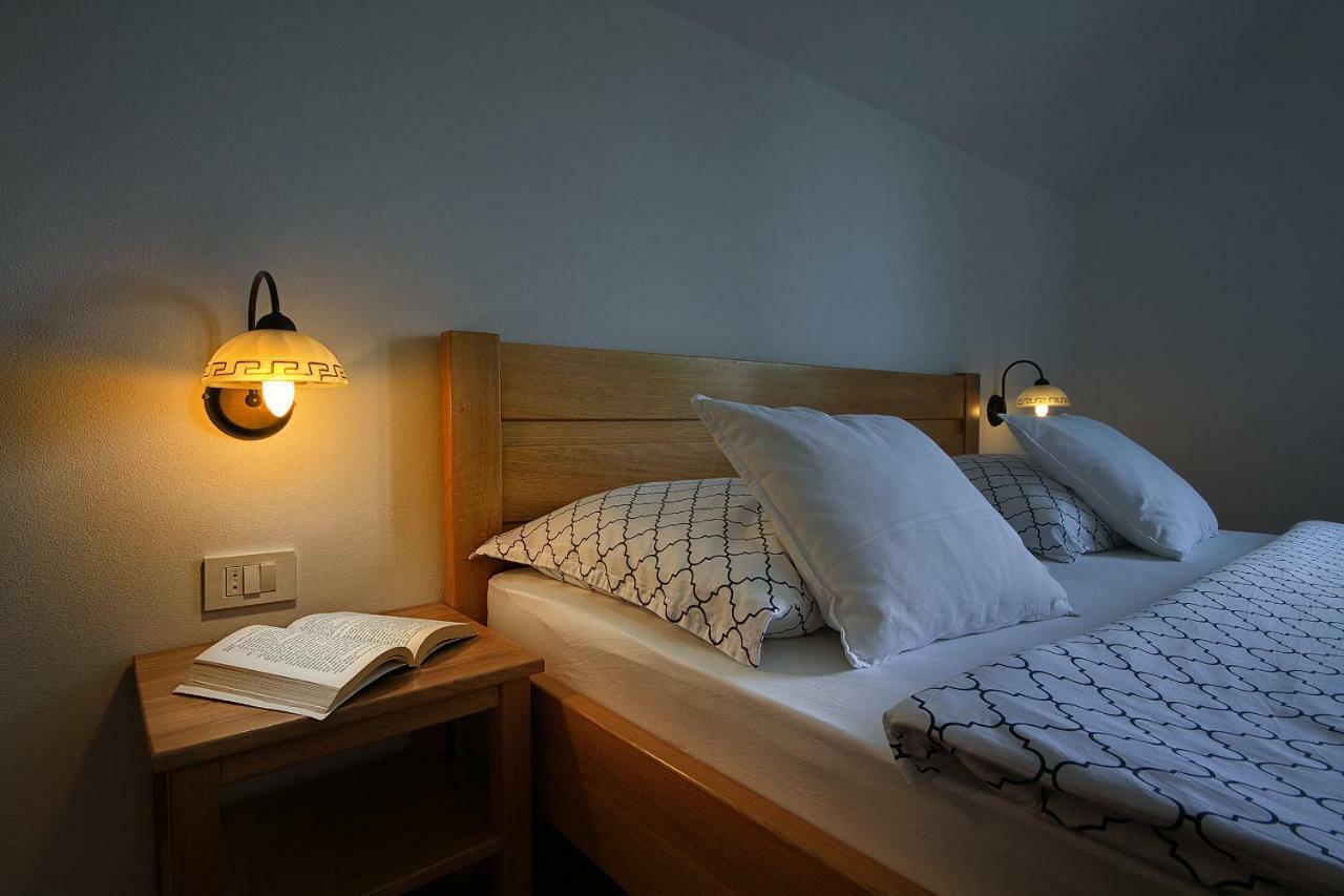 Lagom Apartments Dreznik Grad Bagian luar foto
